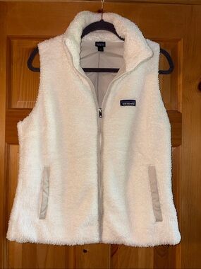 Patagonia White Sherpa Fleece Vest